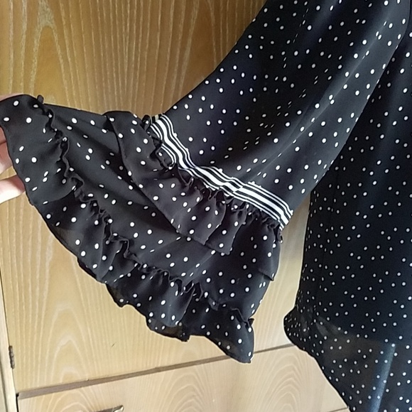 Max Studio blouse ruffle sleeve, NWT size L - Picture 3 of 6